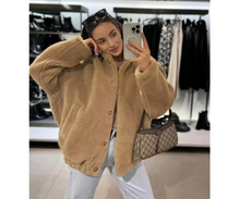 Load image into Gallery viewer, Autumn New Women&#39;s Clothing Commuting Versatile Loose Polar Fleece Warm Bomber Jacket Coat
