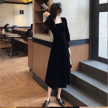 Load image into Gallery viewer, Vintage Black Velvet Dress Women Autumn Winter Warm Long Sleeve Maxi Dress French Elegant V-Neck Party Dresses
