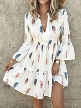 Load image into Gallery viewer, Plus Size Feather Print Dress Casual V-Neck 2024 Women‘s Clothing For Spring And Fall Long Sleeves Casual Women Dresses
