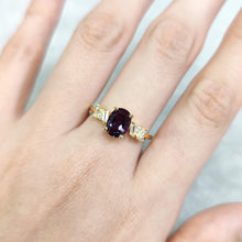 Load image into Gallery viewer, Oval Cut 6x8mm Color Changing Lab Alexandrite Engagement Ring in14K Gold Plated 925 Sterling Silver June Birthstone