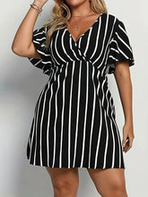 Load image into Gallery viewer, Plus Size Dress Stripe Loose Women‘s Clothing For Summer Short Sleeves Dress
