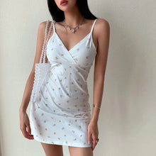 Load image into Gallery viewer, Floral Dress Women y2k Vintage V-Neck Straps Mini Dress Slim Sleeveless Backless Dresses Sexy Spaghetti Strap Mini Dress
