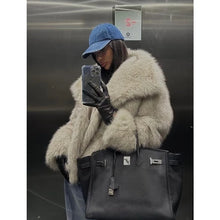 Load image into Gallery viewer, New women&#39;s fashion temperament versatile loose large lapel artificial fur effect jacket
