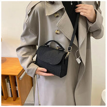 Load image into Gallery viewer, Trend Handbags Ladies Bags Retro Designer Luxury Square Crossbody Bags Female Totes Shoulder Handbags
