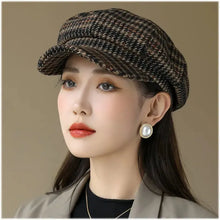 Load image into Gallery viewer, Autumn and Winter New Ladies Octagonal Hat Painter Big Face British Korean Version Beret Fashion Soft Top Short Brim Plaid Cap
