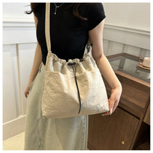 Load image into Gallery viewer, New Large Capacity Versatile Shoulder Bag For Women&#39;s Summer Popular Lightweight Shoulder Crossbody Bag
