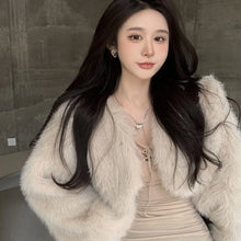 Load image into Gallery viewer, Long Sleeved Fur Jacket Women&#39;s Coat Autumn Winter New Loose Short Top
