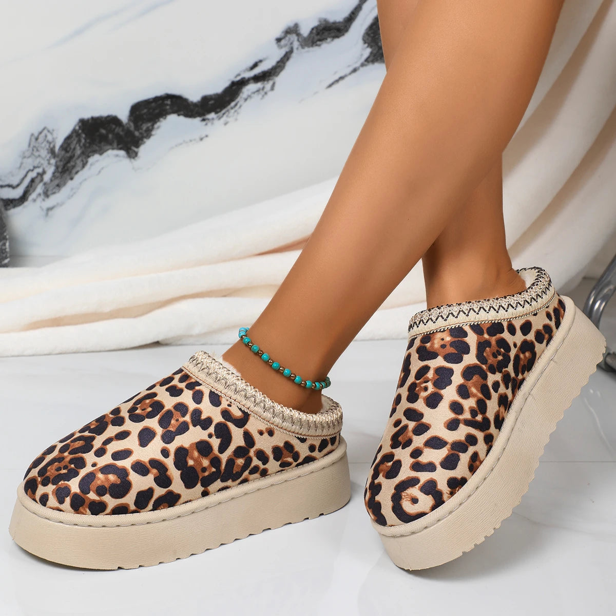 Leopard Thick Bottom Winter Slippers for Women Fashion Comfortable Cotton Shoes Woman Non Slip Plush Warm Platform Slippers