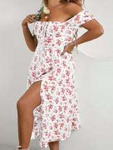 Load image into Gallery viewer, Flattering Plus Size Floral Print Dress - Trendy Bubble Sleeves &amp; Square Neck - Shop &amp; Buy
