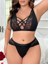 Load image into Gallery viewer, Plus Size Wedding Sexy Lingerie Set, Women&#39;s Plus Contrast Lace Criss-cross Smoothing Bra &amp; Panty Lingerie Two Piece Set - Shop &amp; Buy

