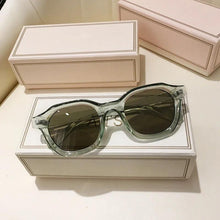 Load image into Gallery viewer, Trendy Square Rectangle Sunglasses Retro Women Brand Design Gradient Blue Lens Tortoise Frame Men Shades Sun Glasses - Shop &amp; Buy
