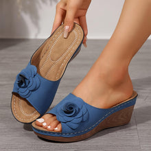 Load image into Gallery viewer, Womens Elegant 3D Floral Platform Sandals - Ultra-Comfort Soft Sole Vacation Slides
